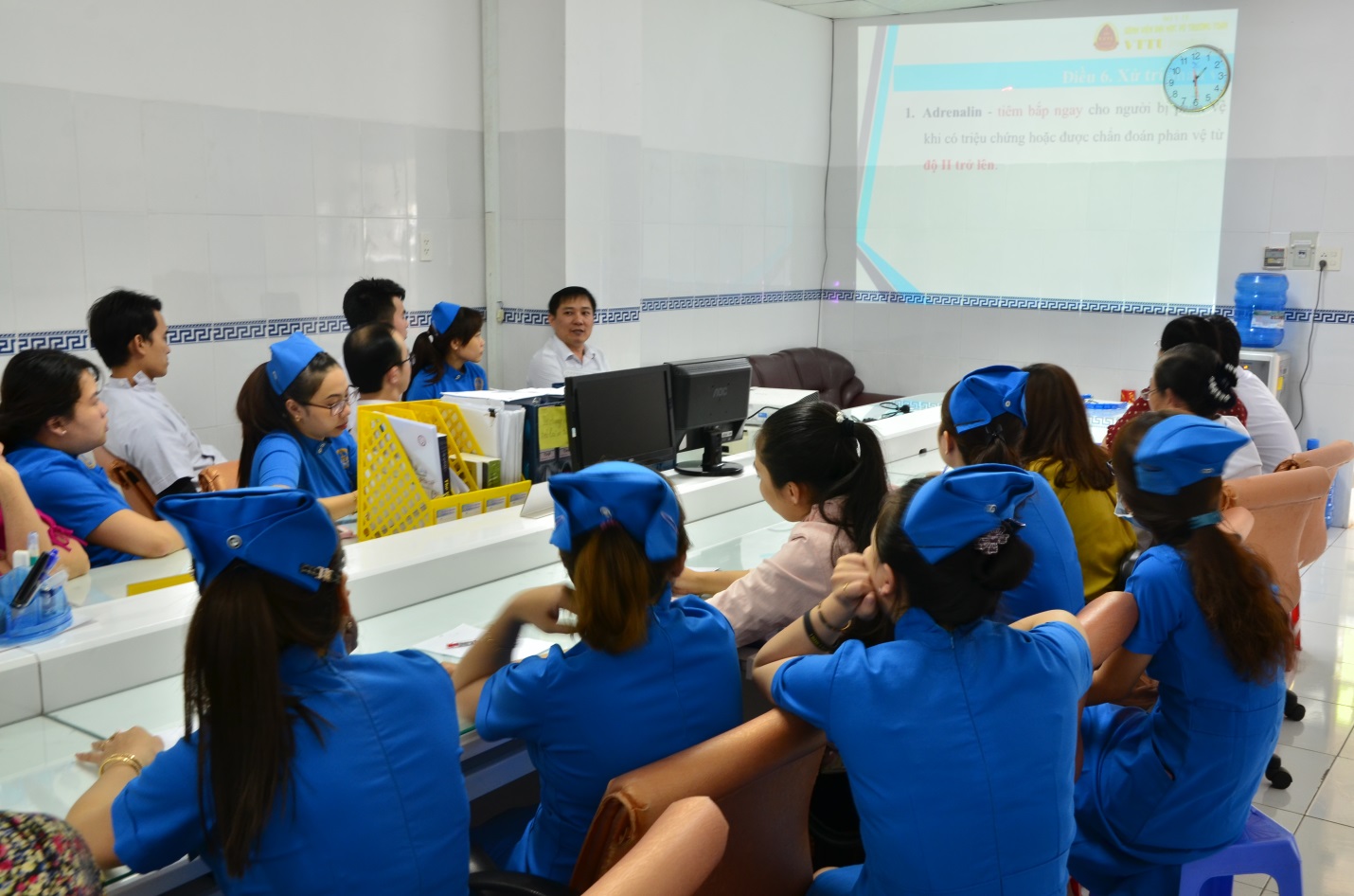Bệnh viện Đại học Võ Trường Toản tập huấn xử trí phản vệ